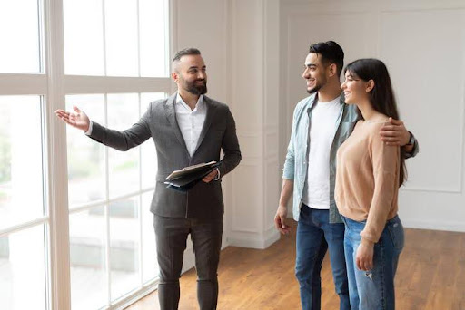 Why Choose Our Real Estate Salesperson Program